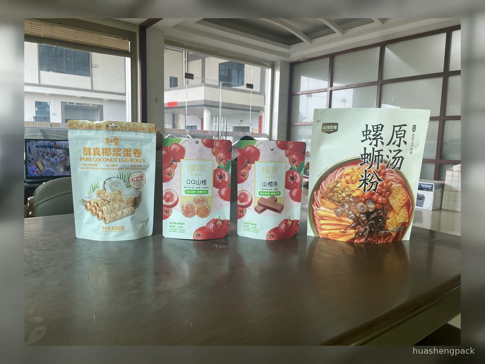 Prepared-food stand-up pouch display 1 · FP-10