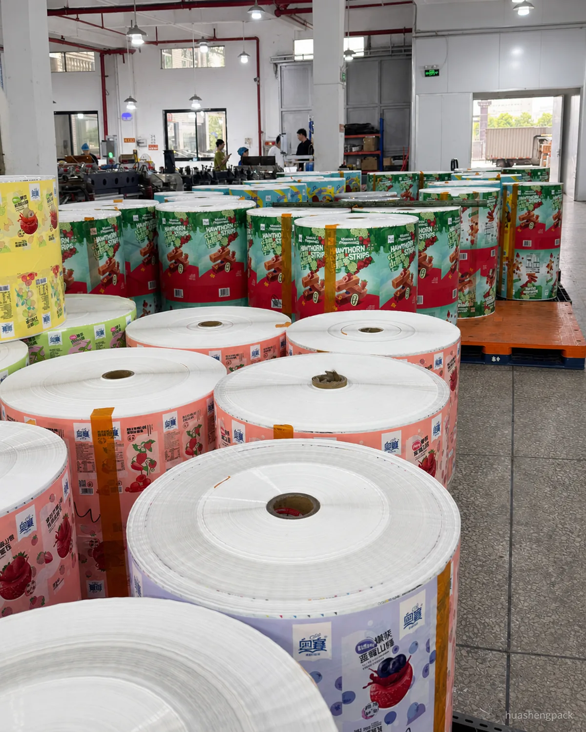 Food Packaging Roll Film - packing and pallet scene 1